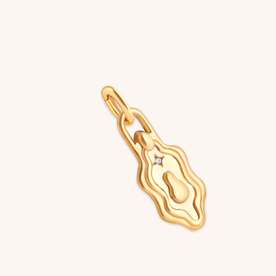 A&M x Hertility Vulva Charm in Gold