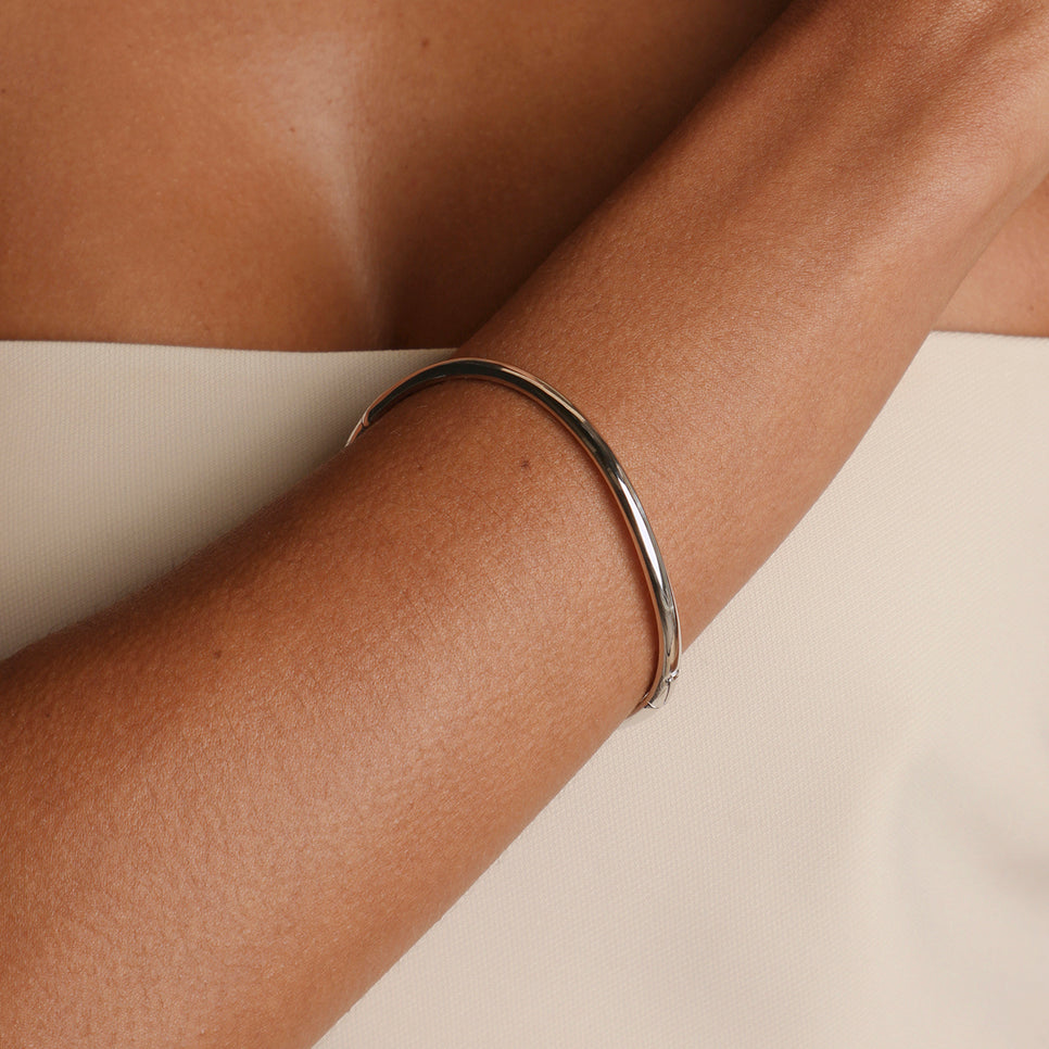 Wave Bangle in Silver