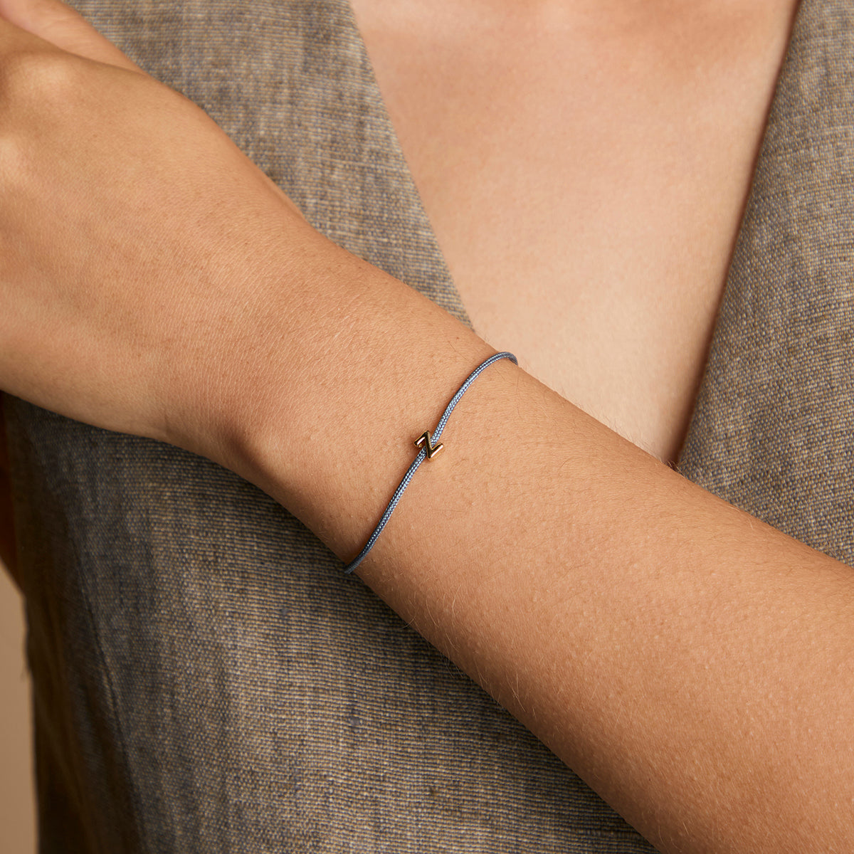 Z Initial Click Charm in Solid Gold-Astrid &amp; Miyu