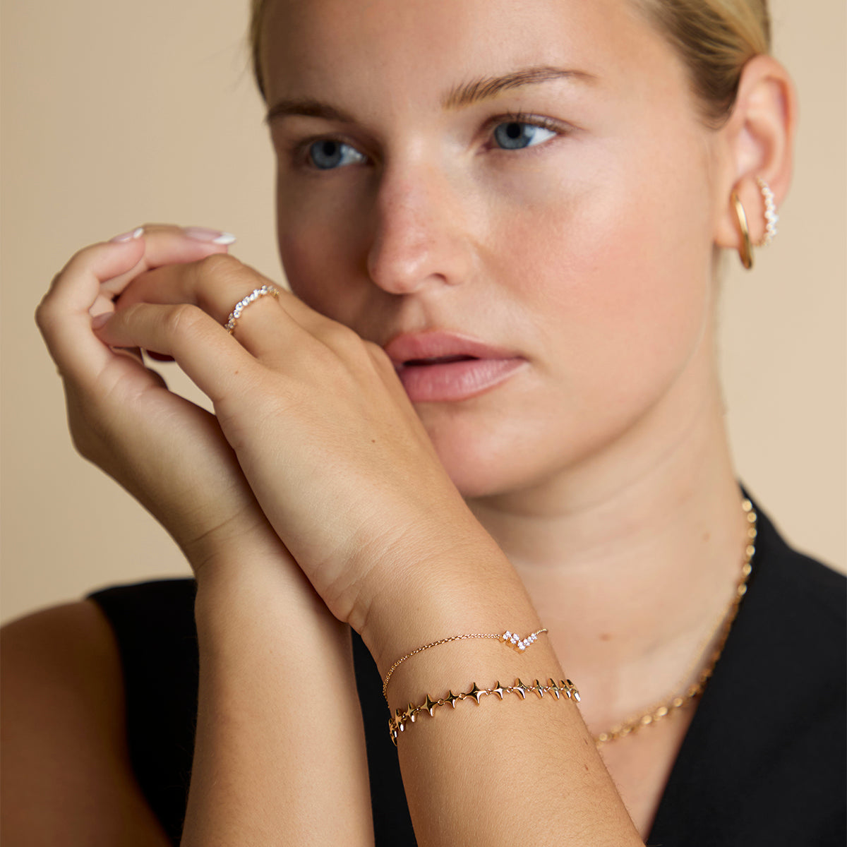 Cosmic Star Chain Bracelet in Gold