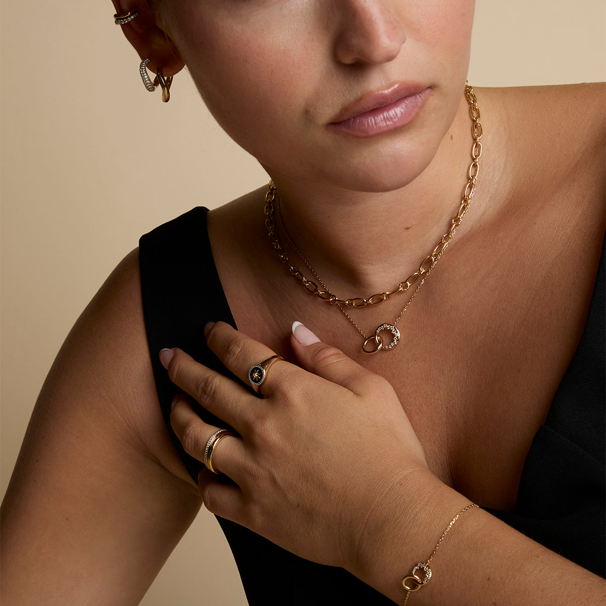 Black Star Signet Ring in Gold