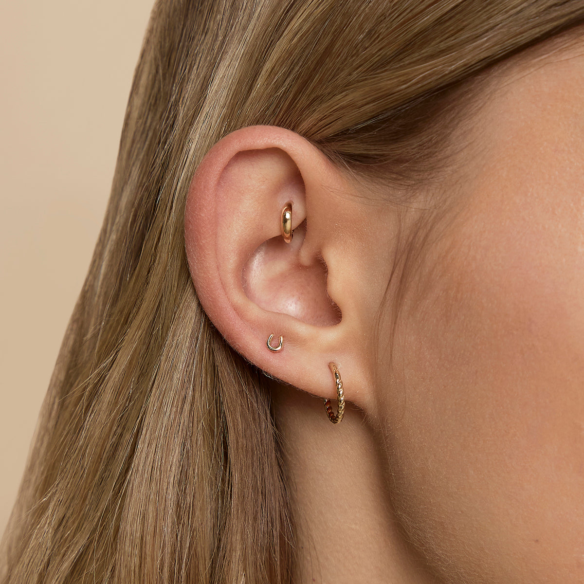 Horseshoe Piercing Stud in Solid Gold-Astrid &amp; Miyu