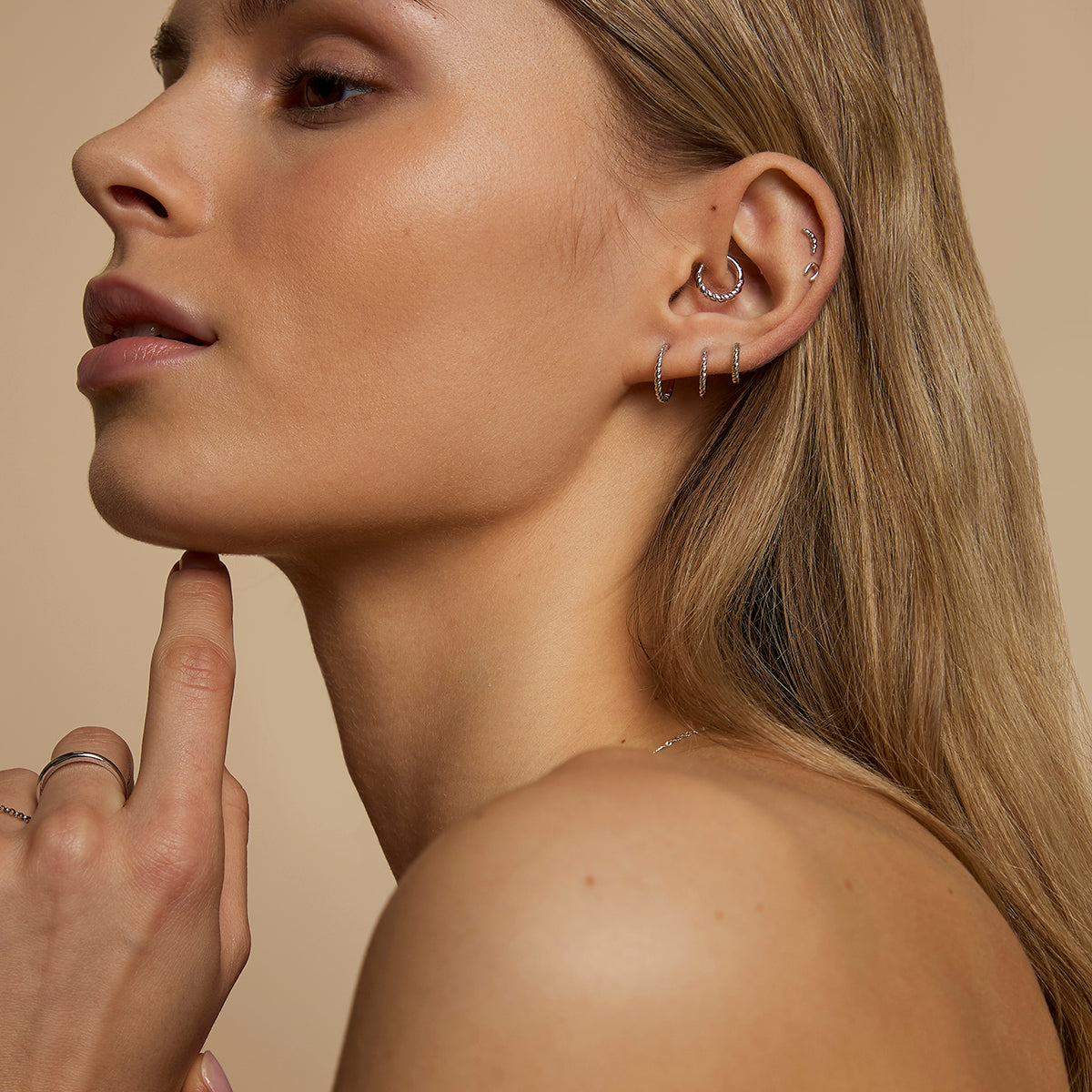 Twisted Rope Seamless Hoop in Solid White Gold-Astrid &amp; Miyu