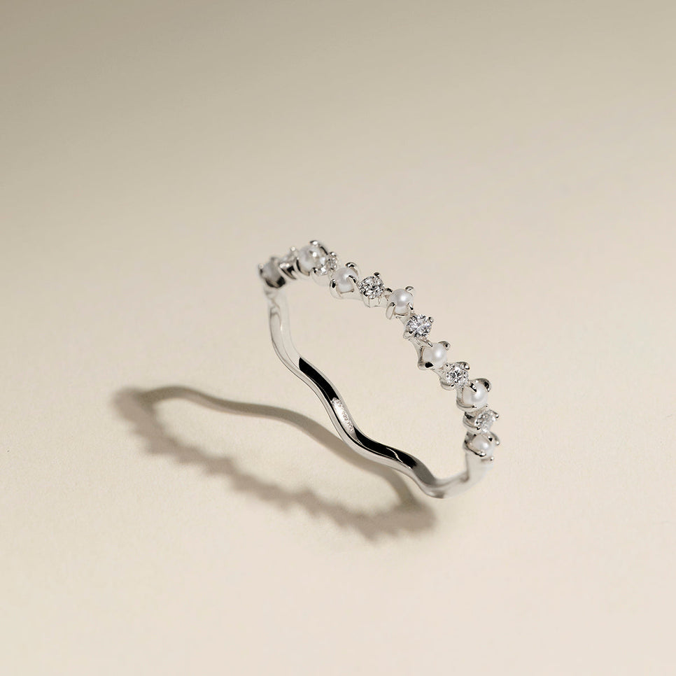 Diamond & Pearl Scalloped Ring in Solid White Gold-Astrid &amp; Miyu