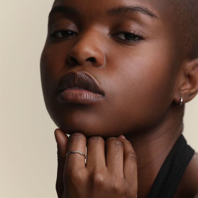 Scalloped Band Ring in Solid White Gold-Astrid & Miyu