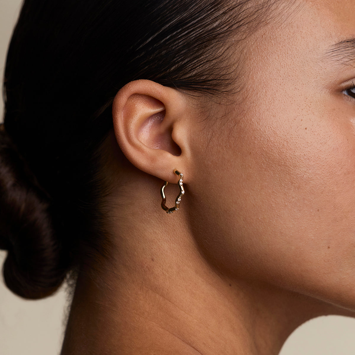 Scalloped Crystal Medium Hoops in Gold-Astrid &amp; Miyu
