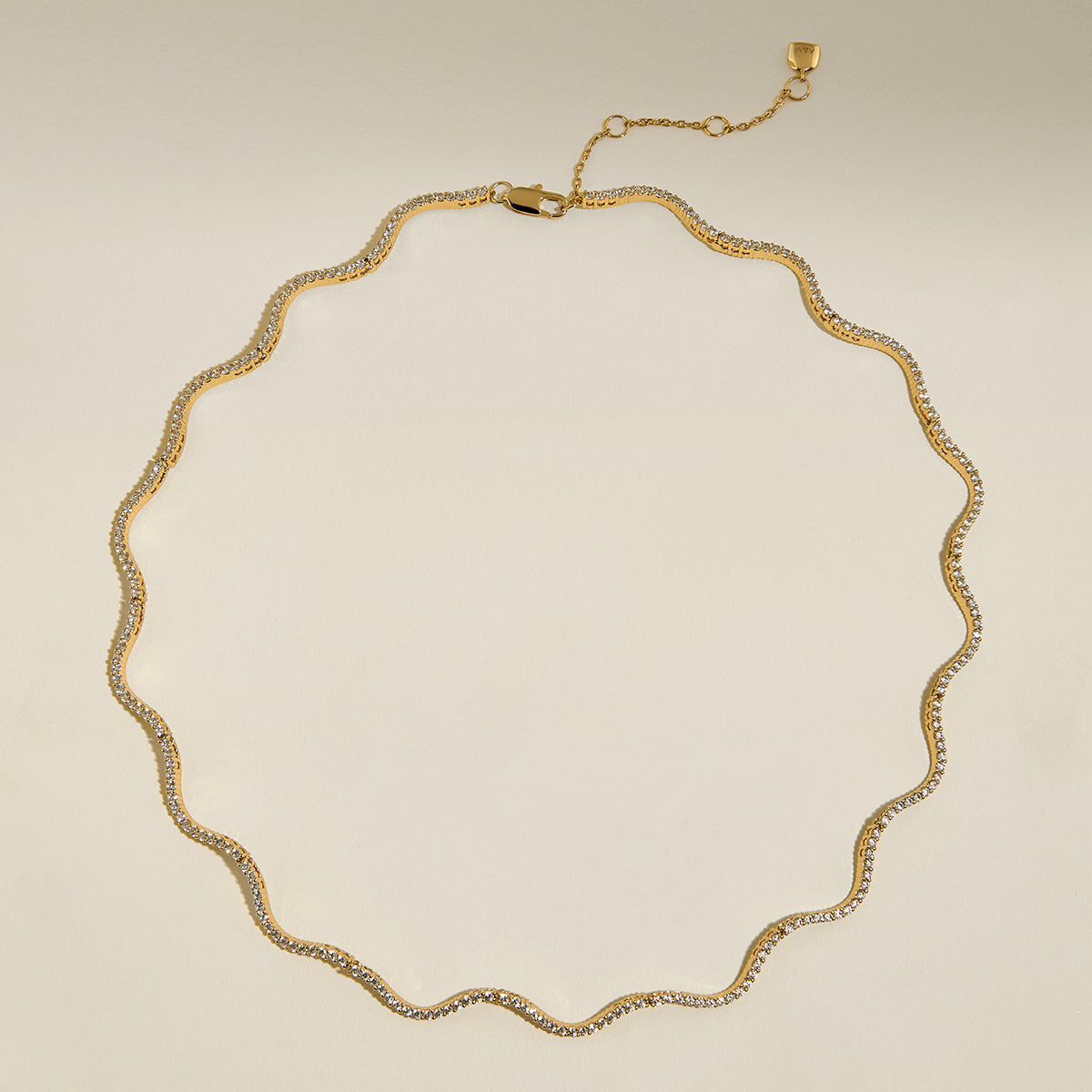 Scalloped Tennis Chain Necklace in Gold-Astrid &amp; Miyu