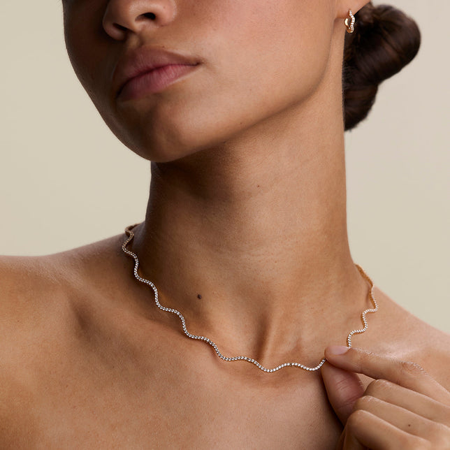 Scalloped Tennis Chain Necklace in Gold-Astrid &amp; Miyu