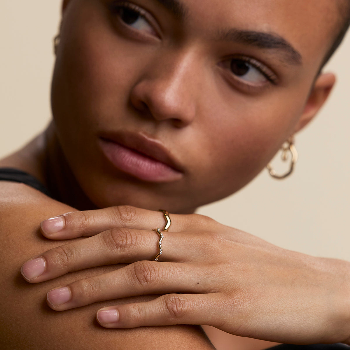 Scalloped Crystal Band Ring in Gold-Astrid &amp; Miyu