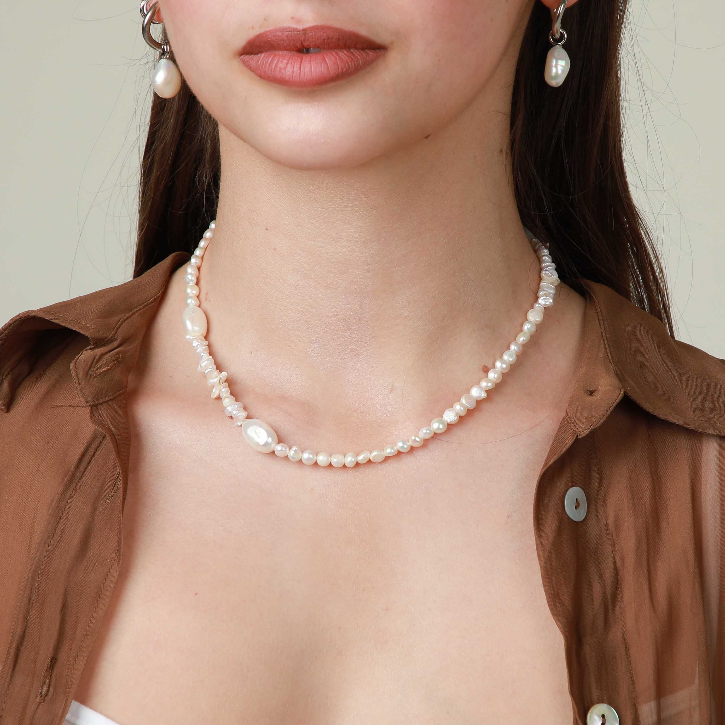Pearl Beaded T-Bar Silver Necklace | Astrid & Miyu Necklaces