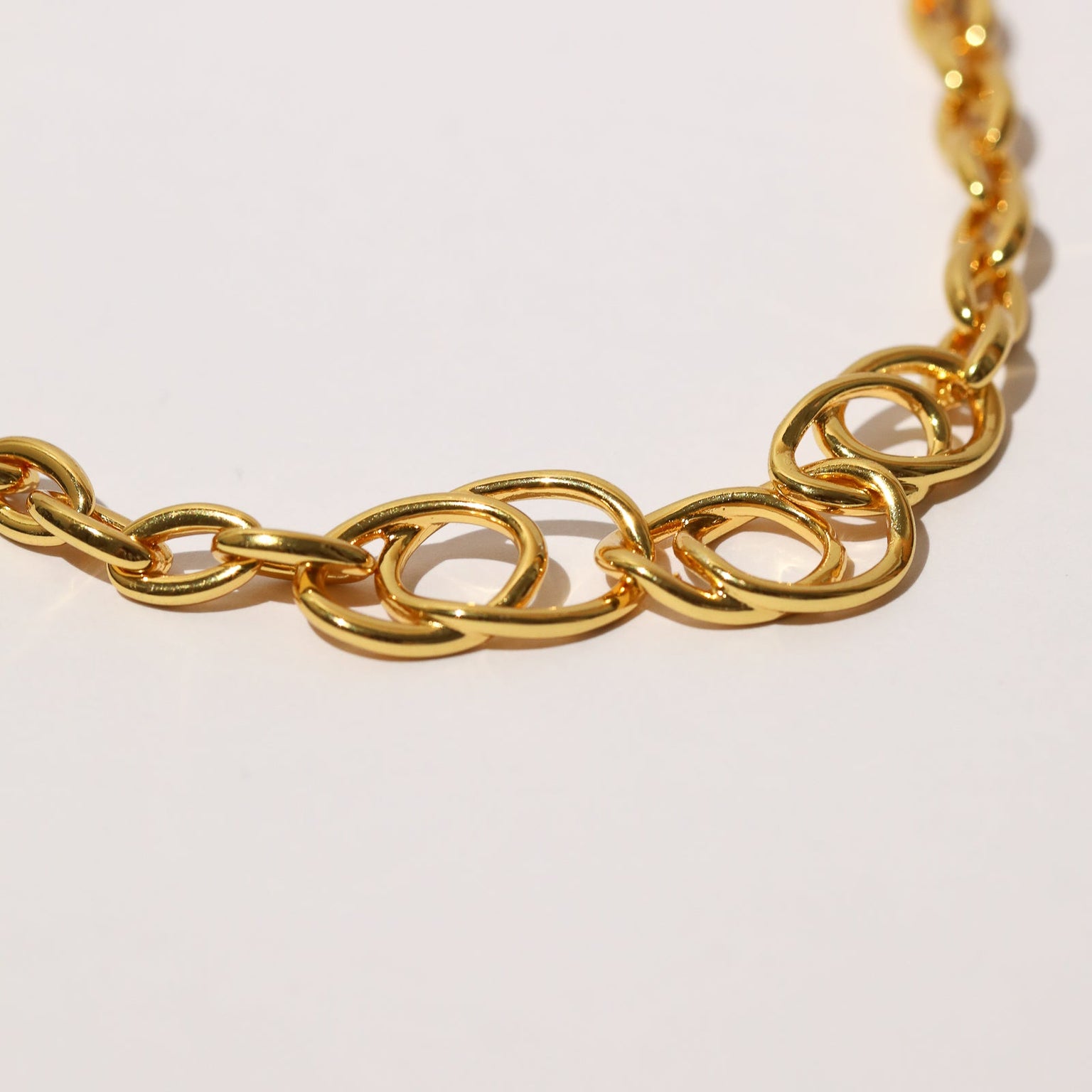 Orbit Chain Necklace in Gold close up