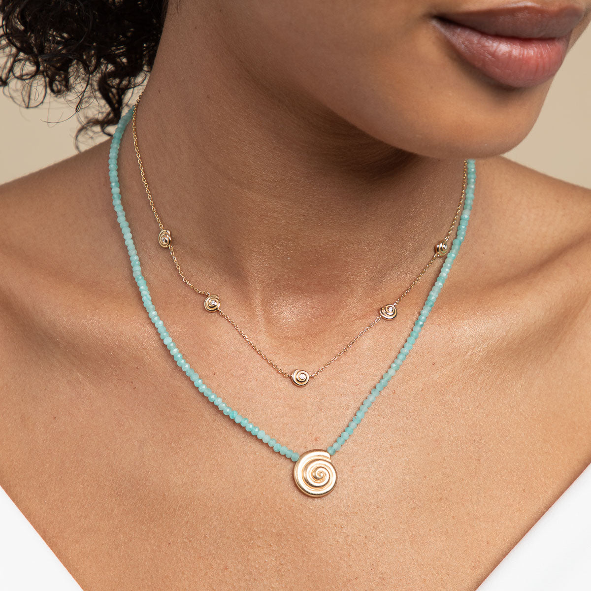 Amazonite Shell Pendant Necklace in Gold