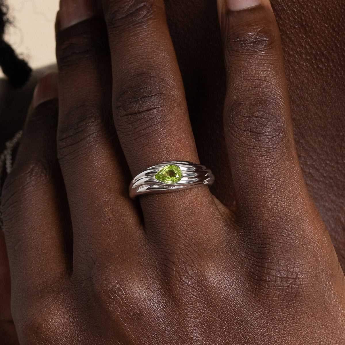 Olivine Wave Dome Ring in Silver