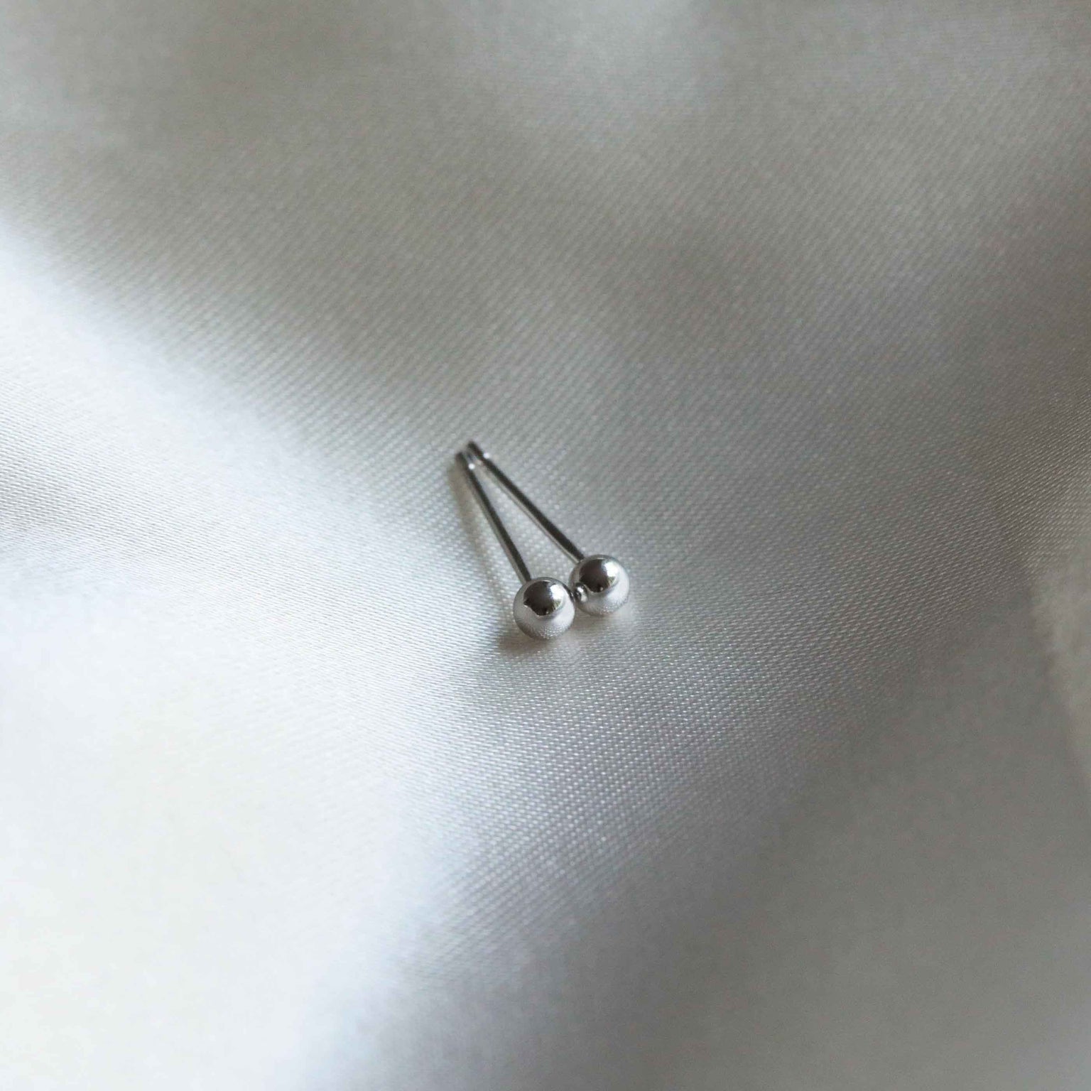 Large Ball Stud Earrings in Solid White Gold