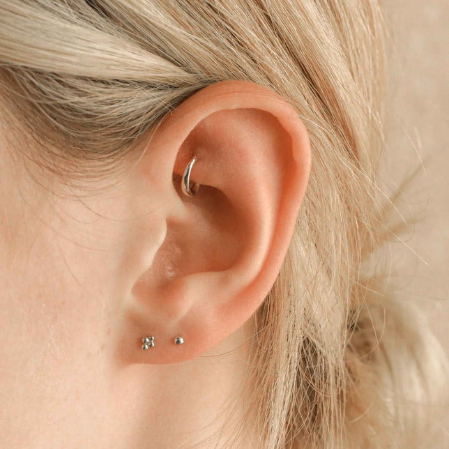 Solid White Gold Graduated Rook Hoop