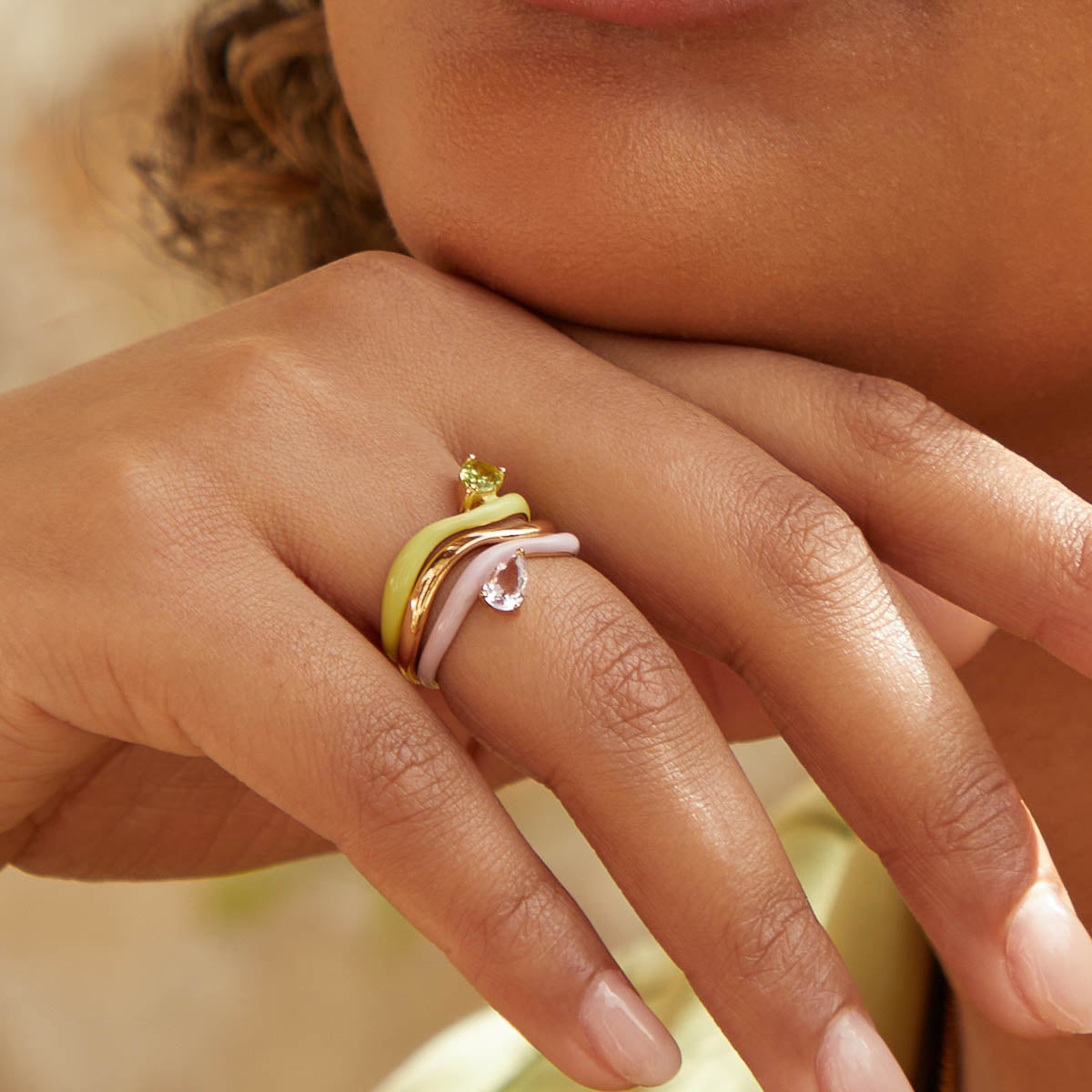 Olivine Enamel Wave Ring in Gold