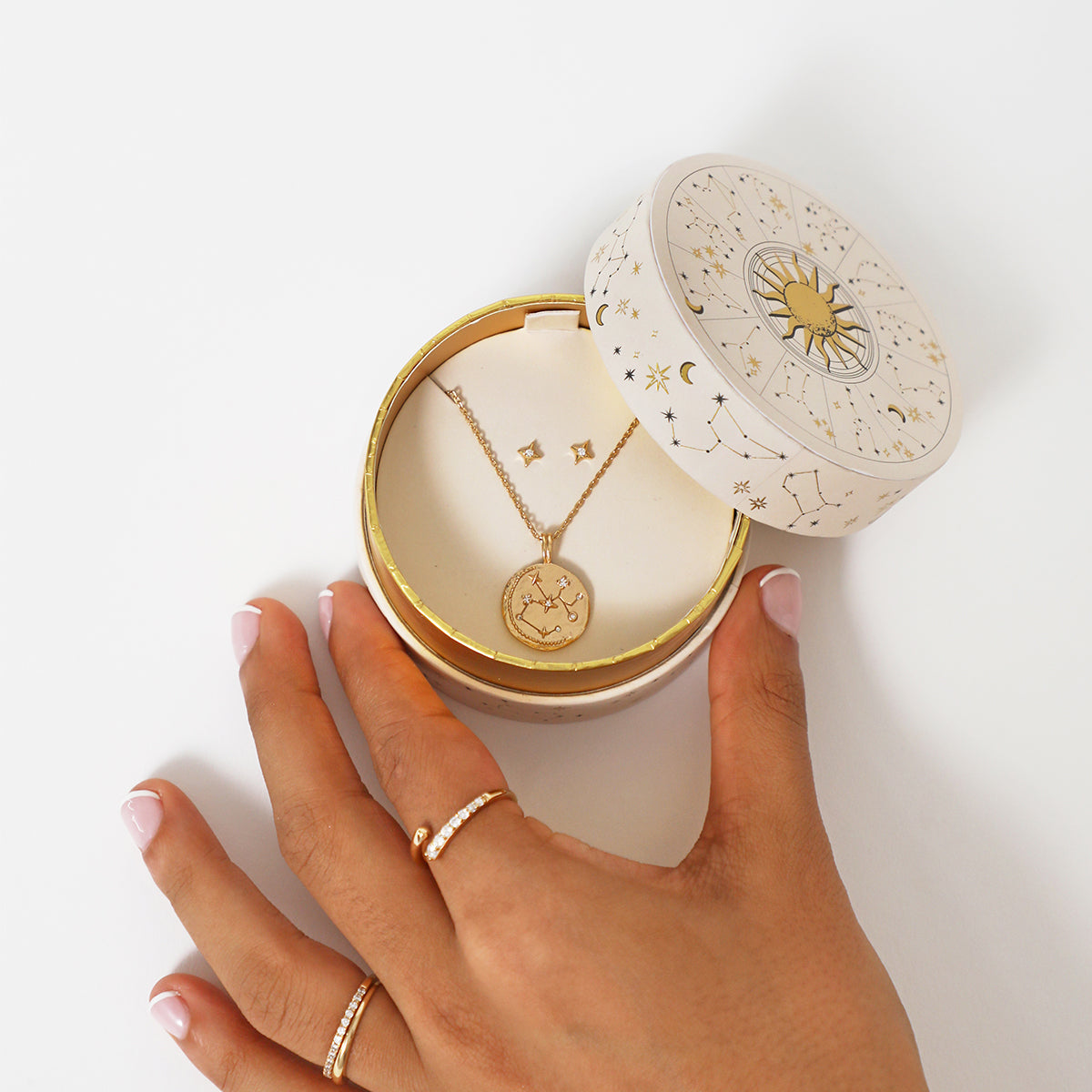 Zodiac Gift Set in Gold