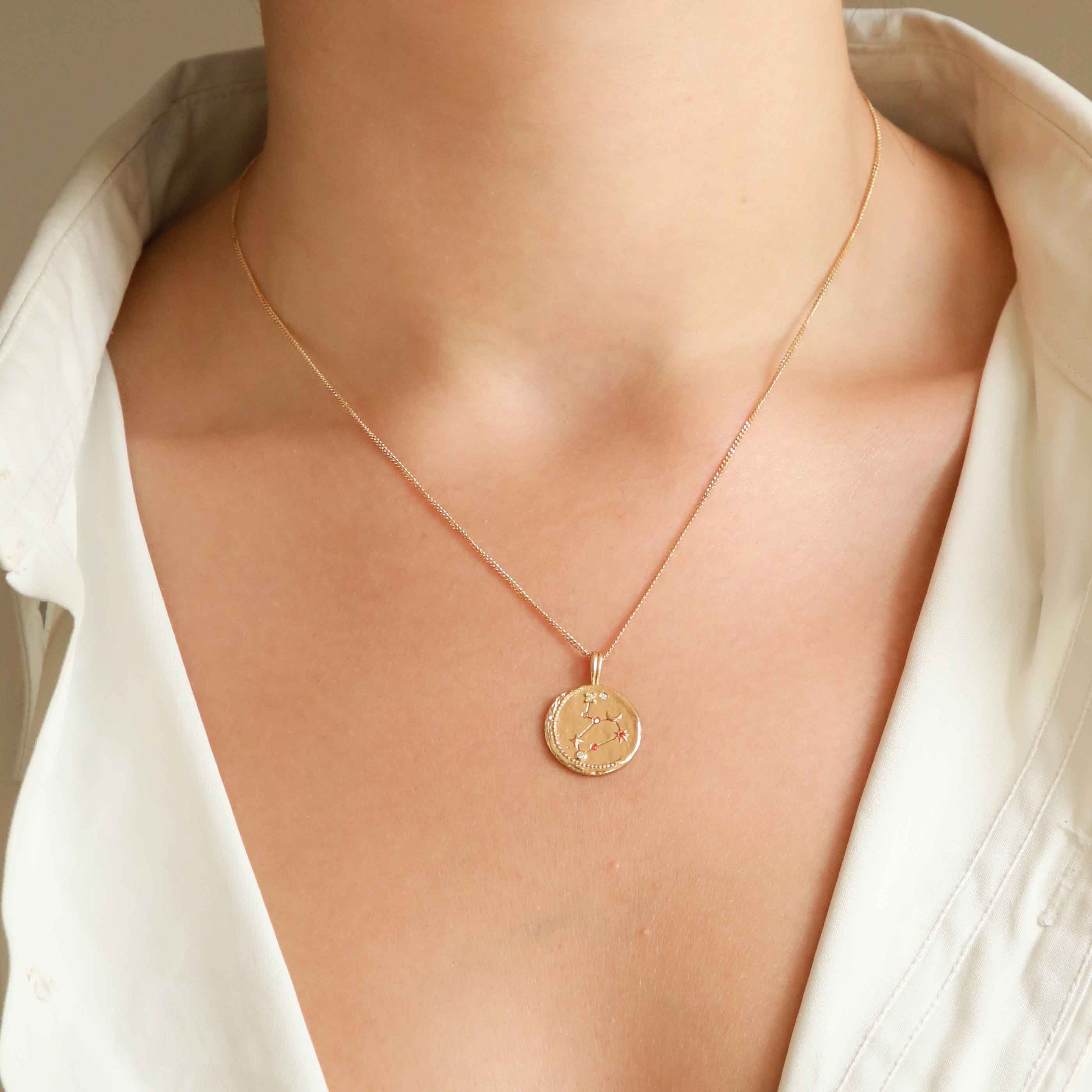 Leo Zodiac Pendant Necklace in Gold